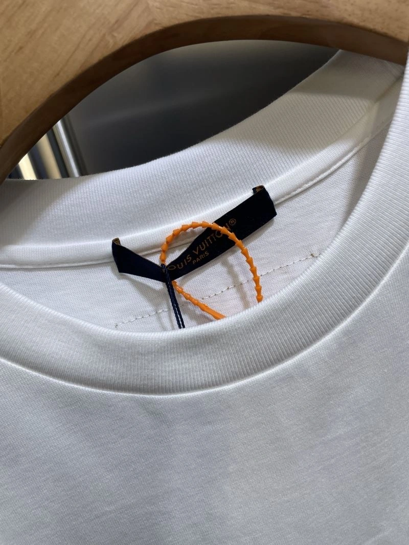 Louis Vuitton T-Shirts Fashionable 133177
