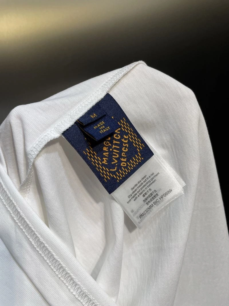 Louis Vuitton T-Shirts Fashionable 133177