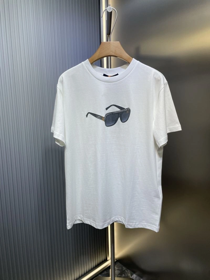 Louis Vuitton T-Shirts Breathable 133166