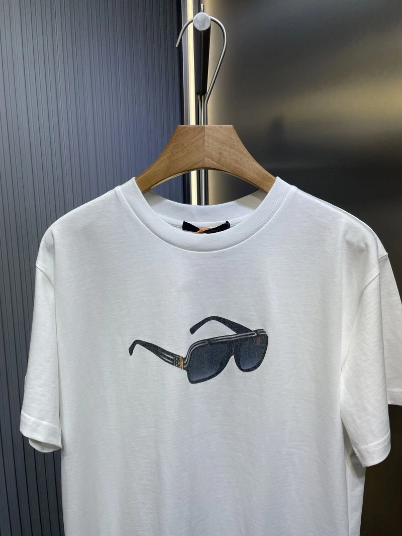 Louis Vuitton T-Shirts Breathable 133166