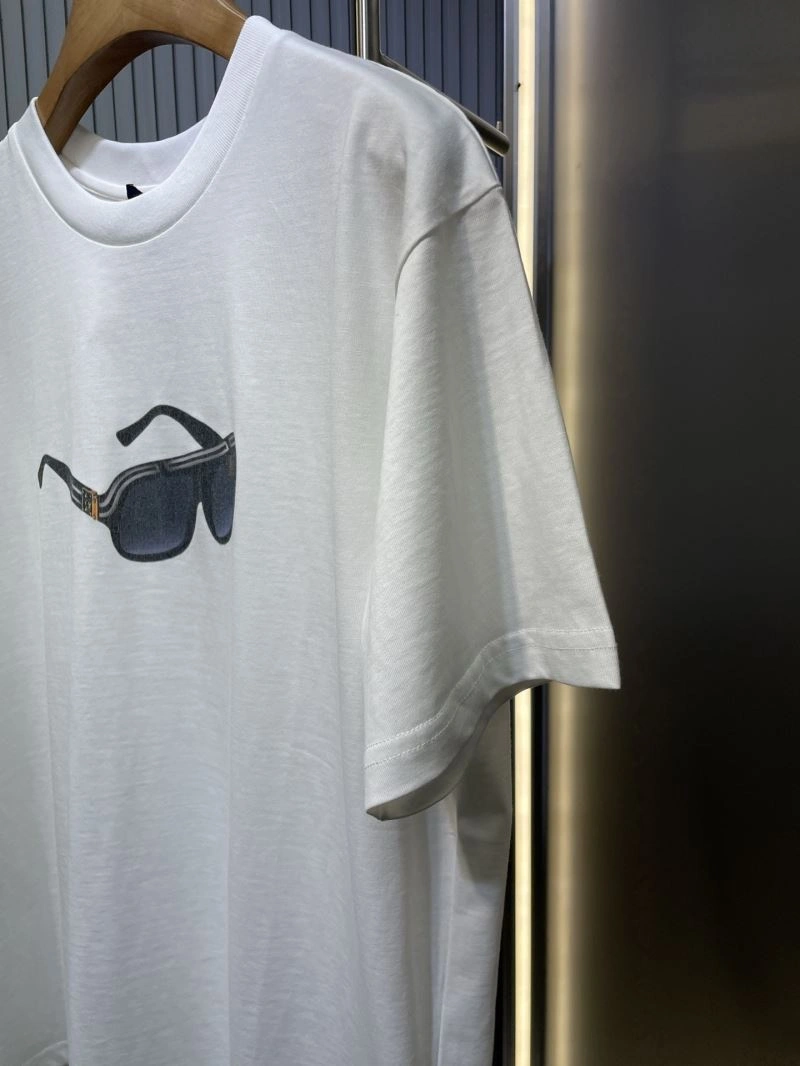 Louis Vuitton T-Shirts Breathable 133166