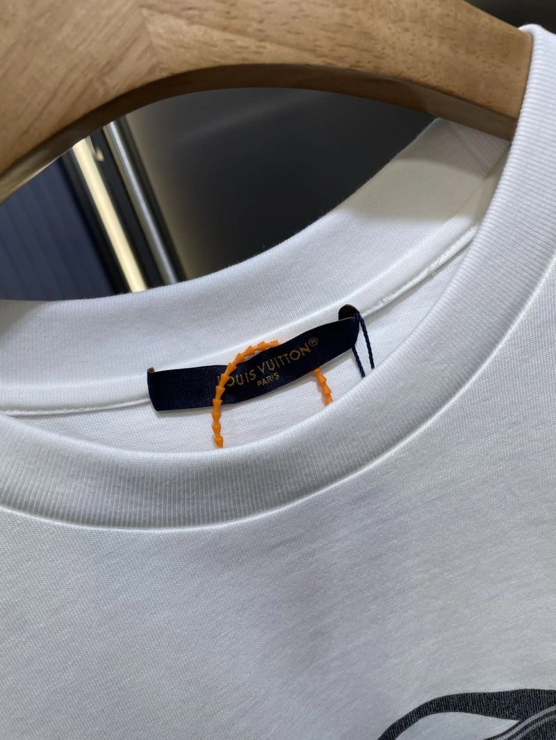 Louis Vuitton T-Shirts Breathable 133166