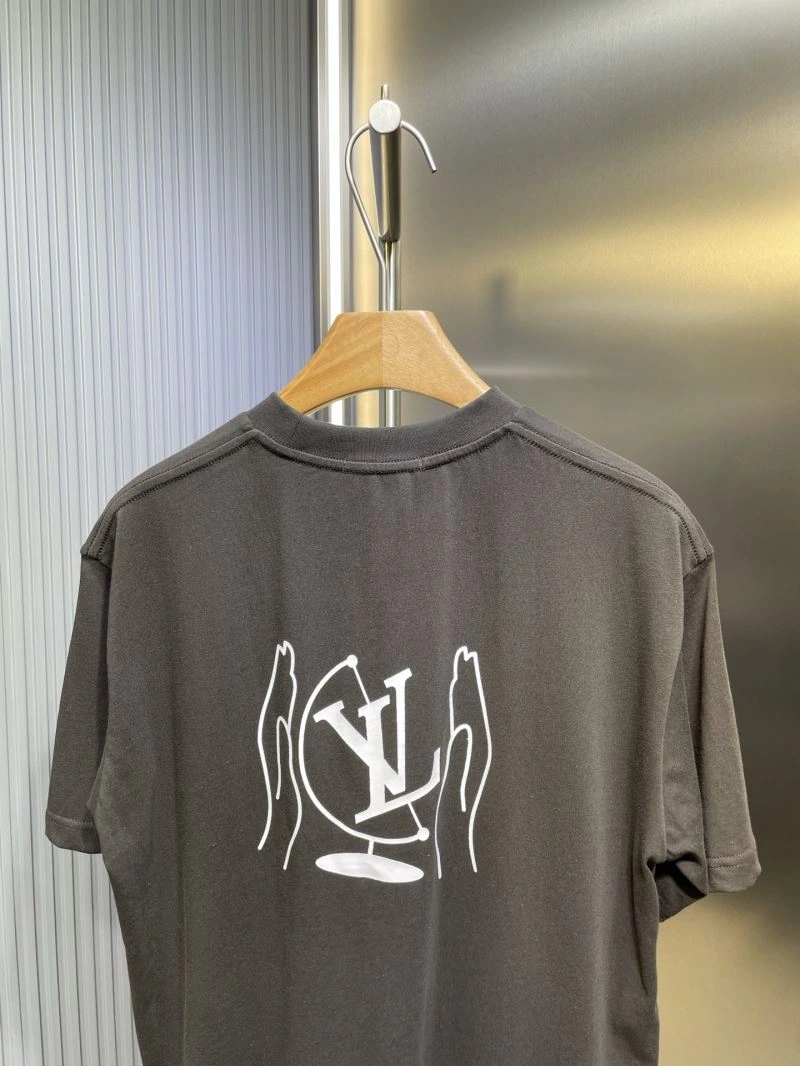 Louis Vuitton T-Shirts Trendsetting 133162