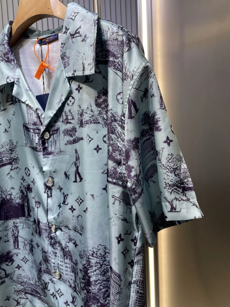 Bold Louis Vuitton T-Shirts 133149