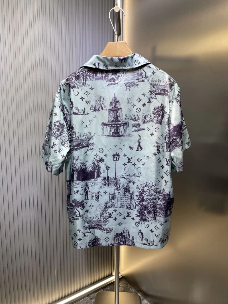 Bold Louis Vuitton T-Shirts 133149