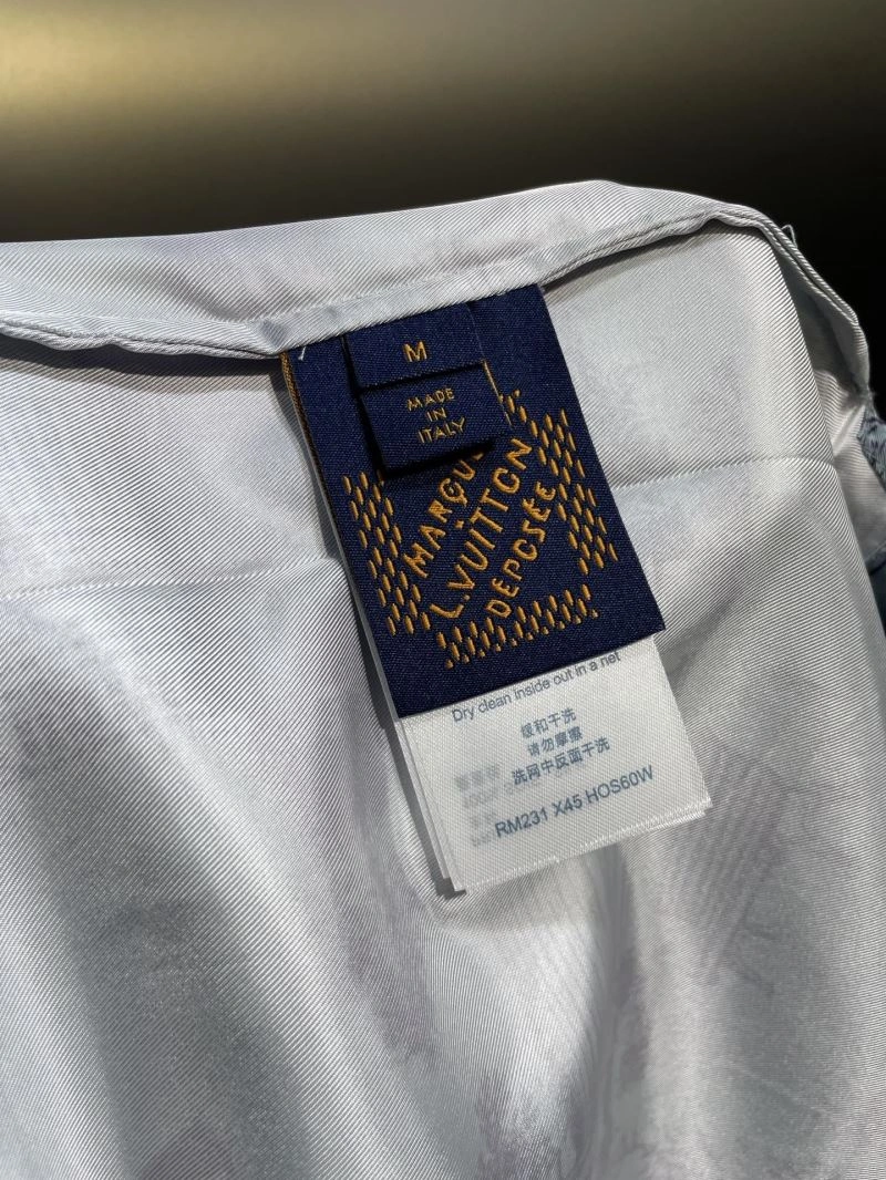 Bold Louis Vuitton T-Shirts 133149