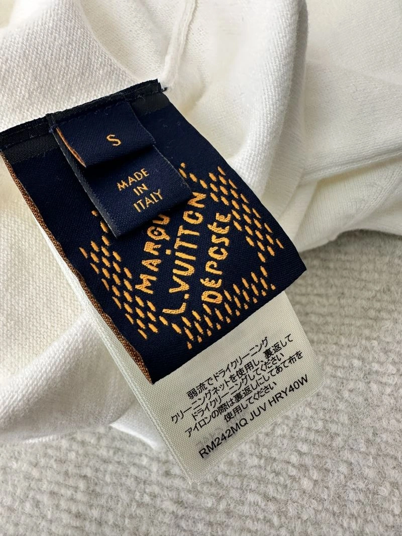 Practical Louis Vuitton T-Shirts 132668