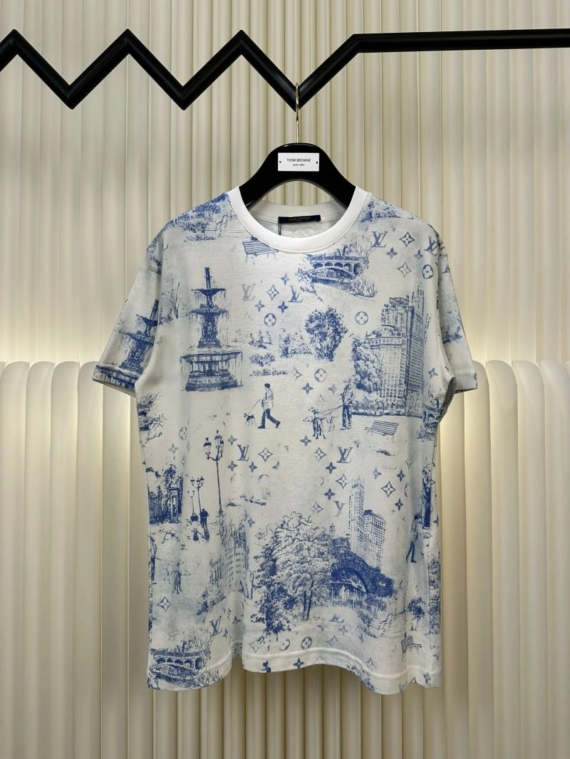 Flexible Louis Vuitton T-Shirts 132677