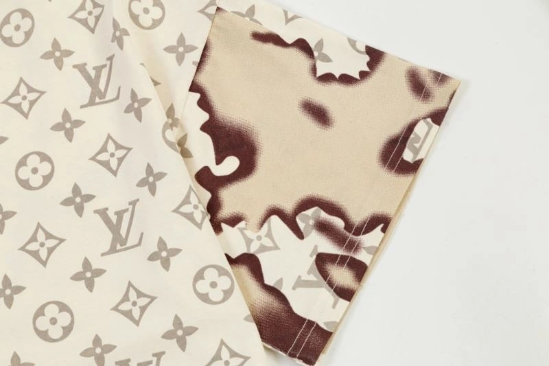 Louis Vuitton T-Shirts TimelessDesign 132635