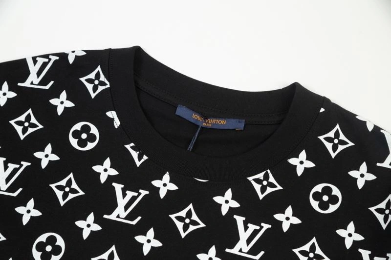 Durable Louis Vuitton T-Shirts 132649