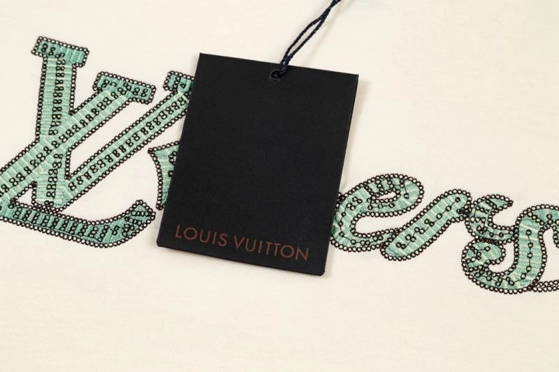 Louis Vuitton T-Shirts Refined 132631