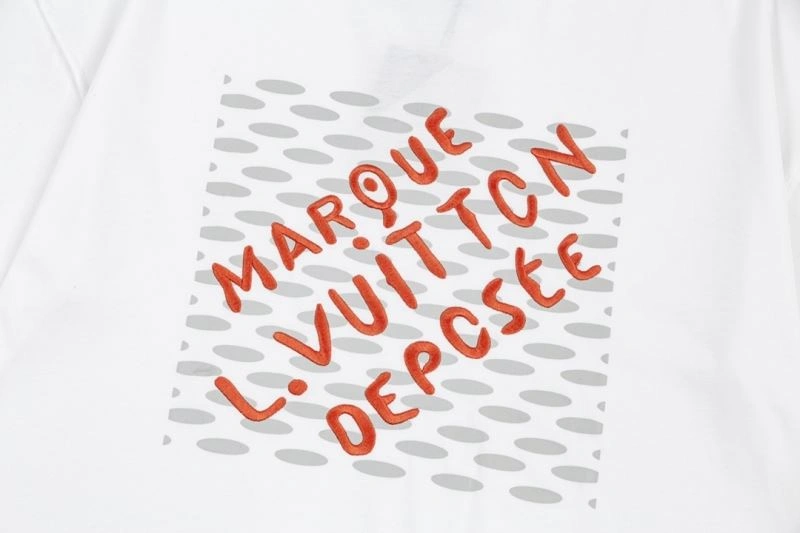 Functional Louis Vuitton T-Shirts 132626