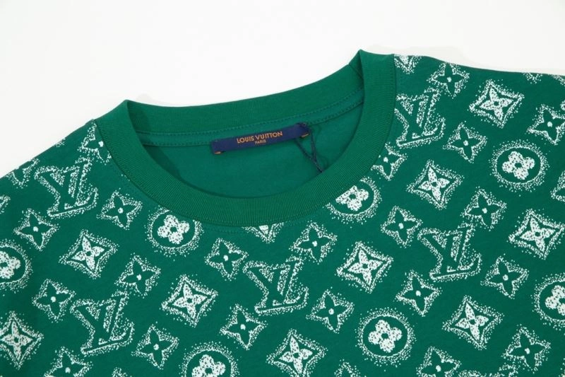 Tailored Louis Vuitton T-Shirts 132623