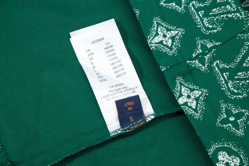 Tailored Louis Vuitton T-Shirts 132623