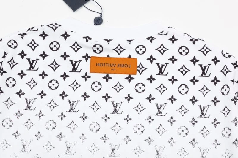 TimelessDesign Louis Vuitton T-Shirts 132619
