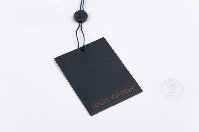 Louis Vuitton T-Shirts Classic 132636