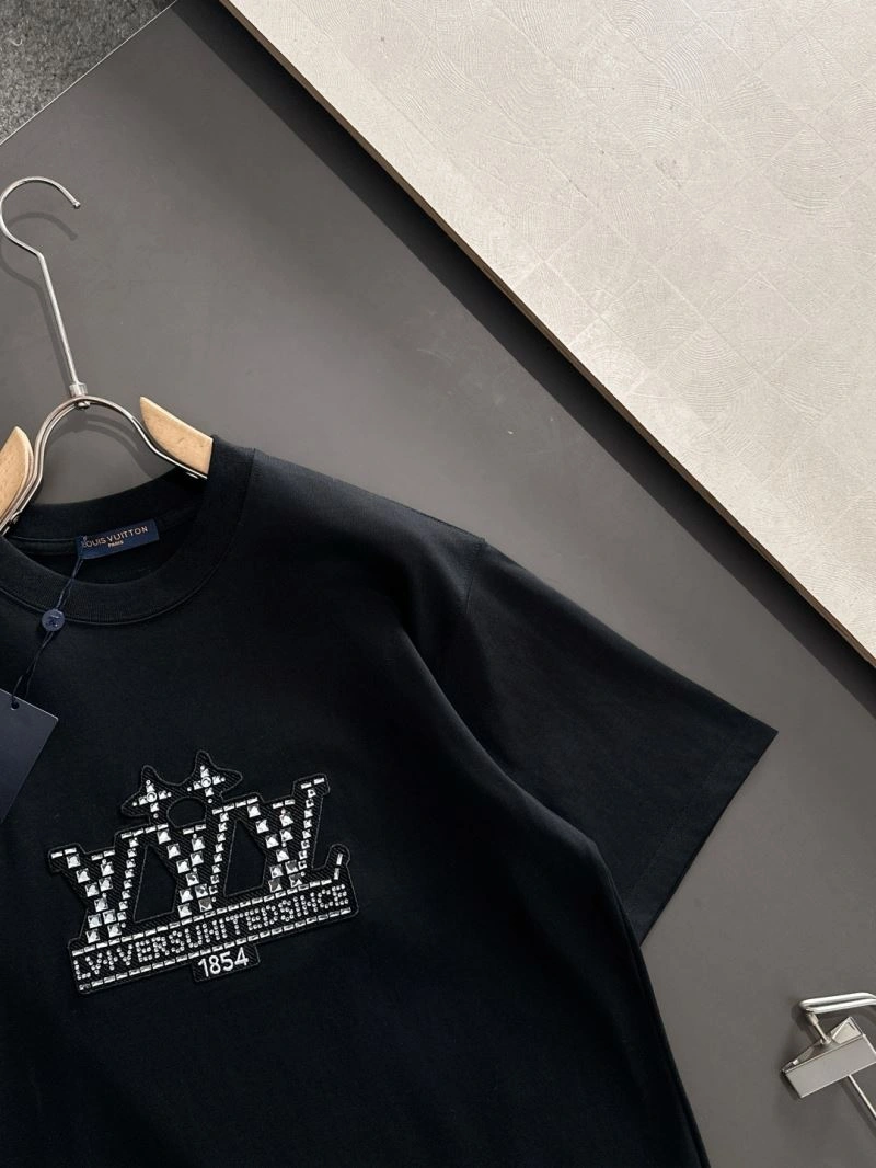 Packable Louis Vuitton T-Shirts 132614