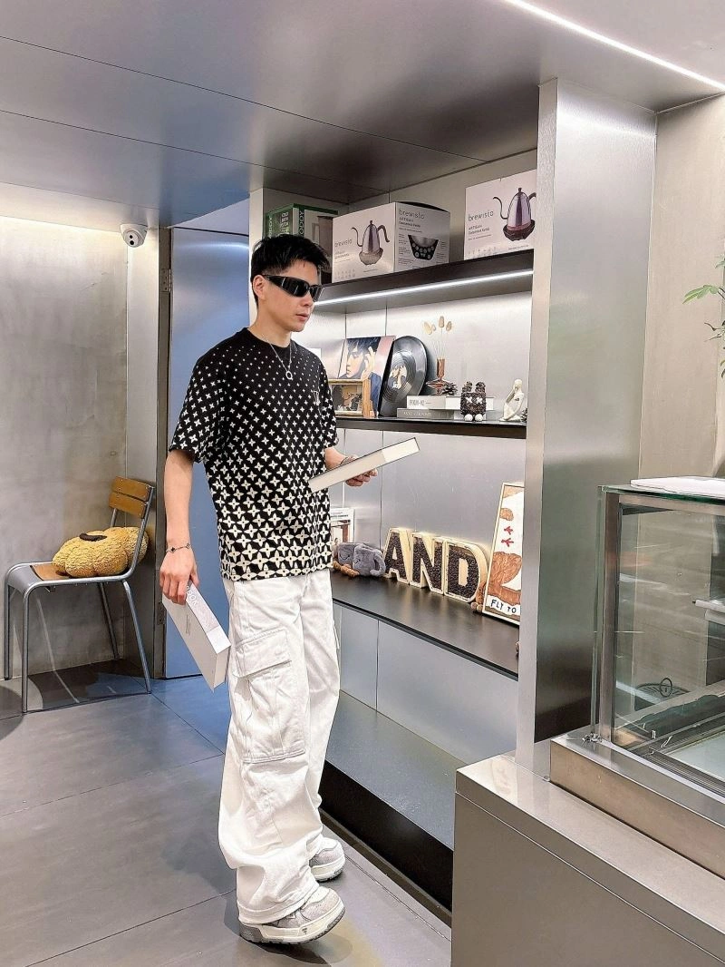 TimelessDesign Louis Vuitton T-Shirts 132643