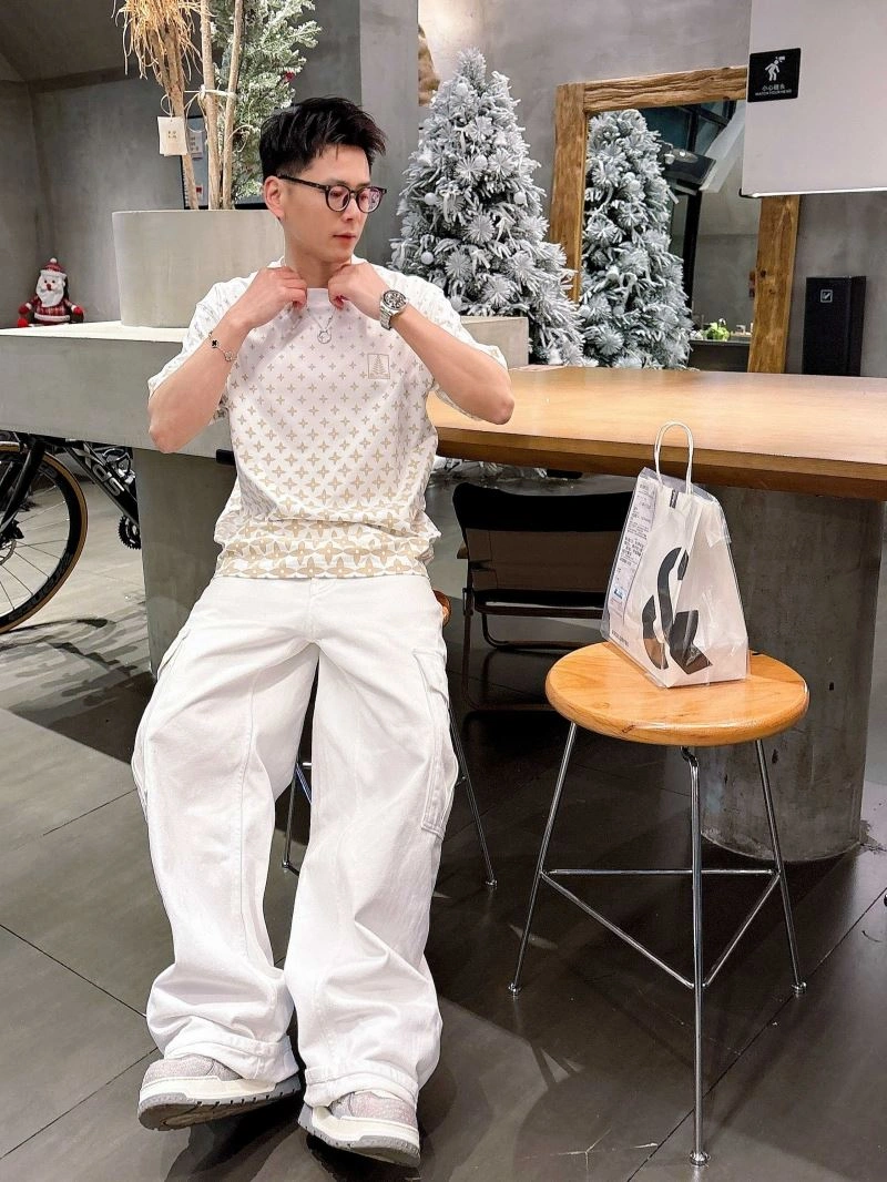 Louis Vuitton T-Shirts Comfortable 132625