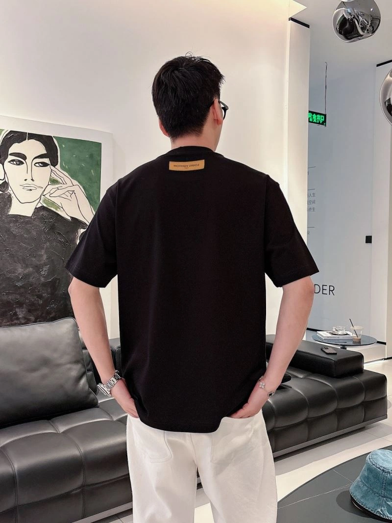 Compact Louis Vuitton T-Shirts 132627