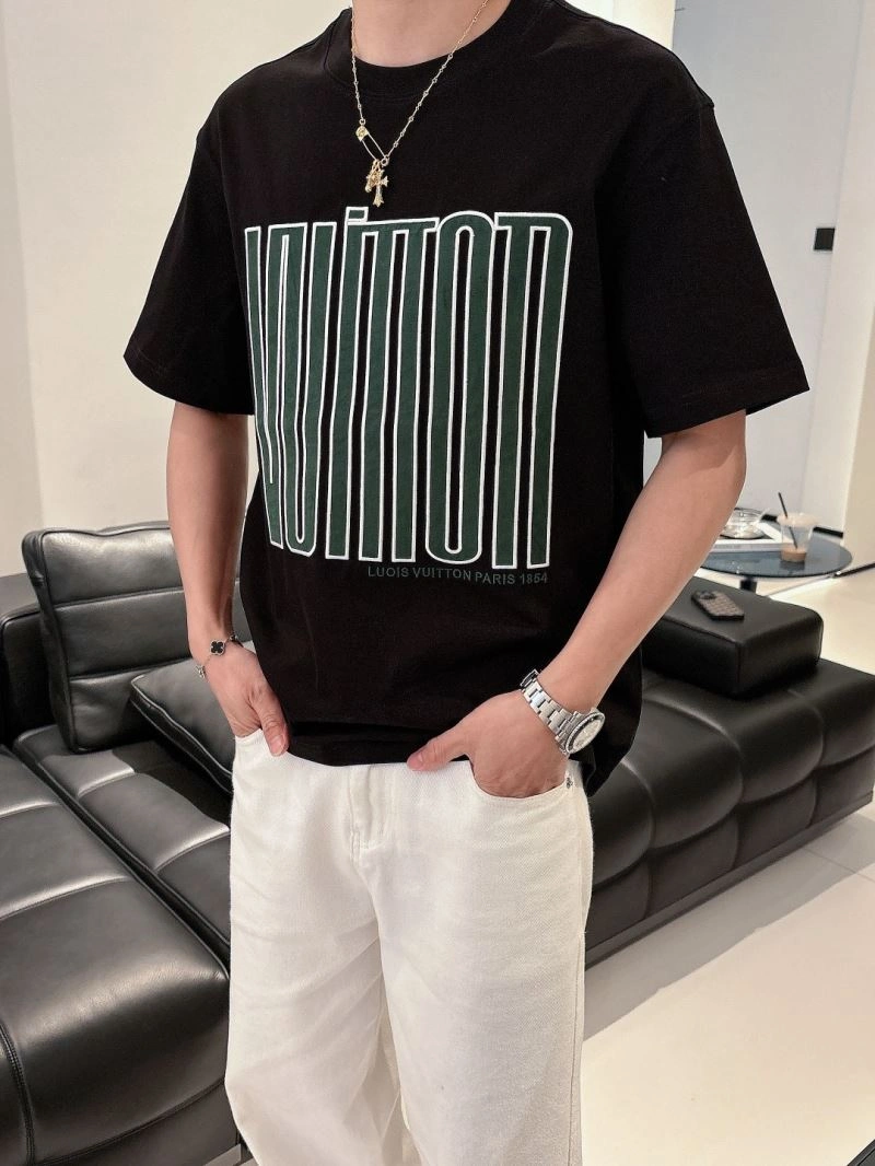Compact Louis Vuitton T-Shirts 132627