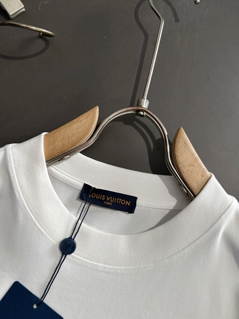 Trendy Louis Vuitton T-Shirts 132610