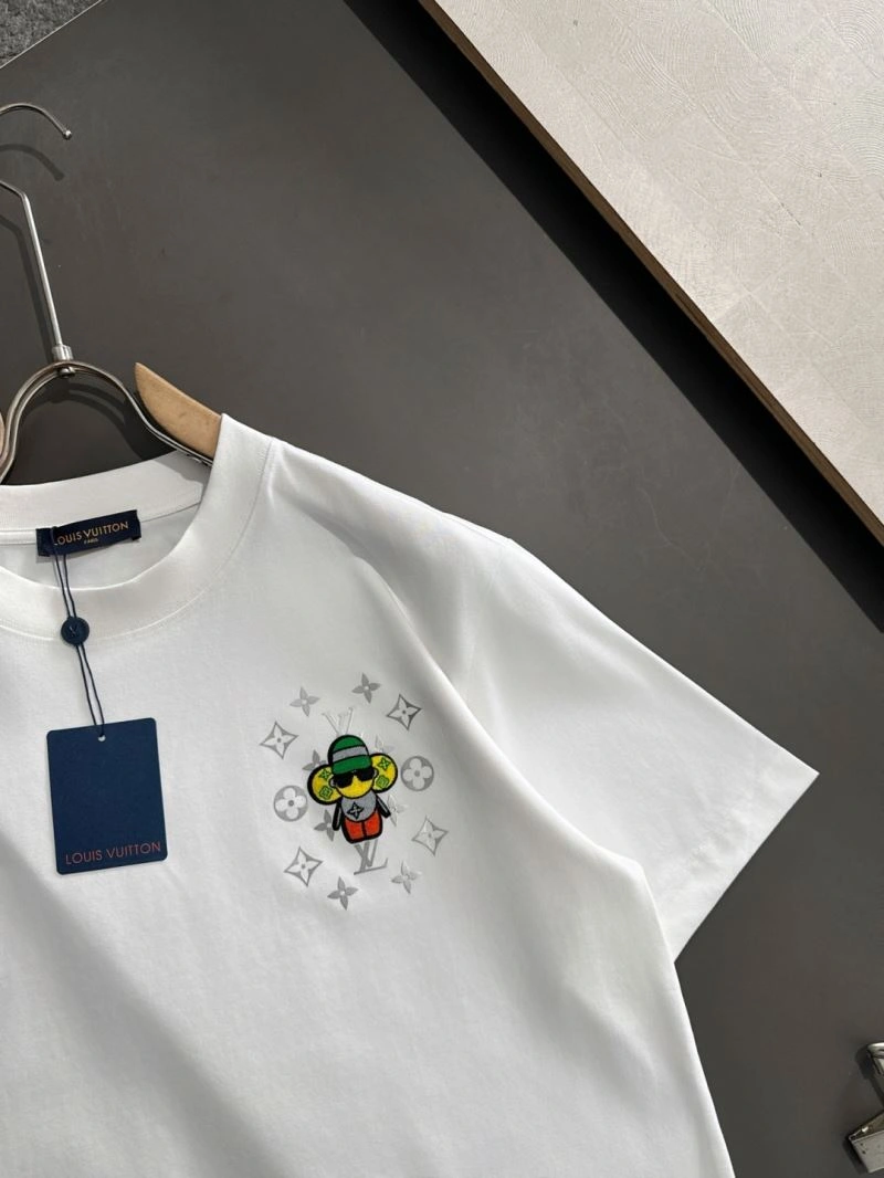 Trendy Louis Vuitton T-Shirts 132610