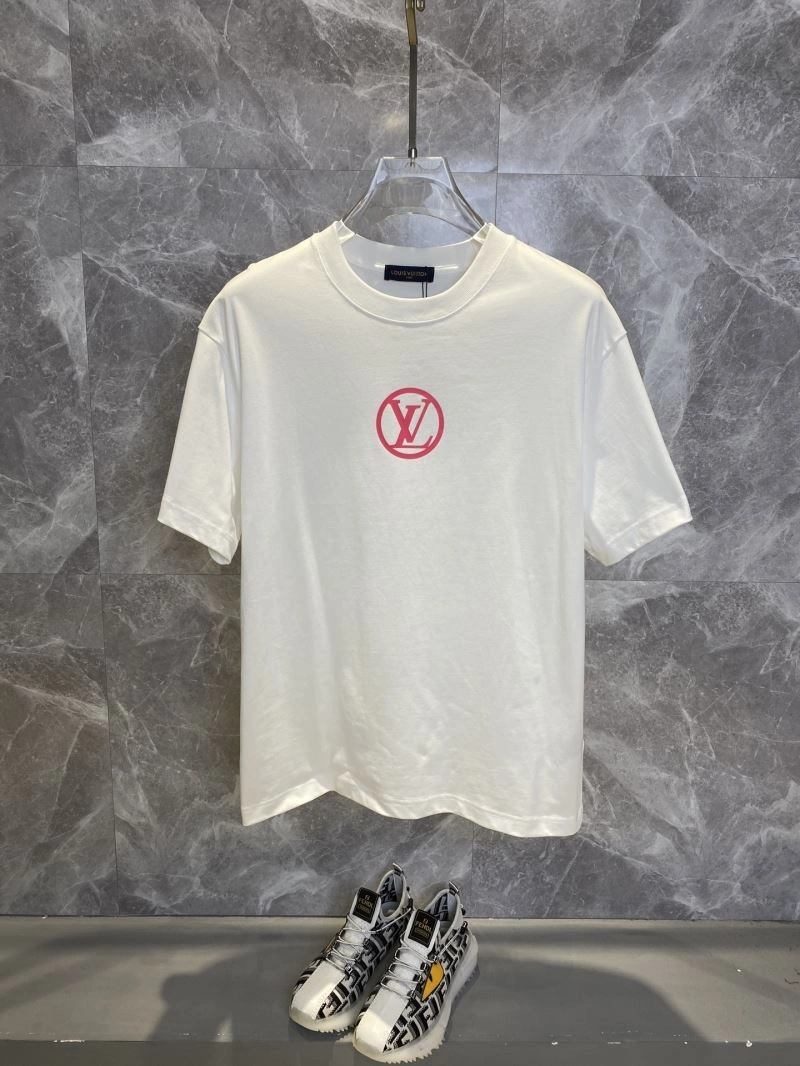 Vibrant Louis Vuitton T-Shirts 132608