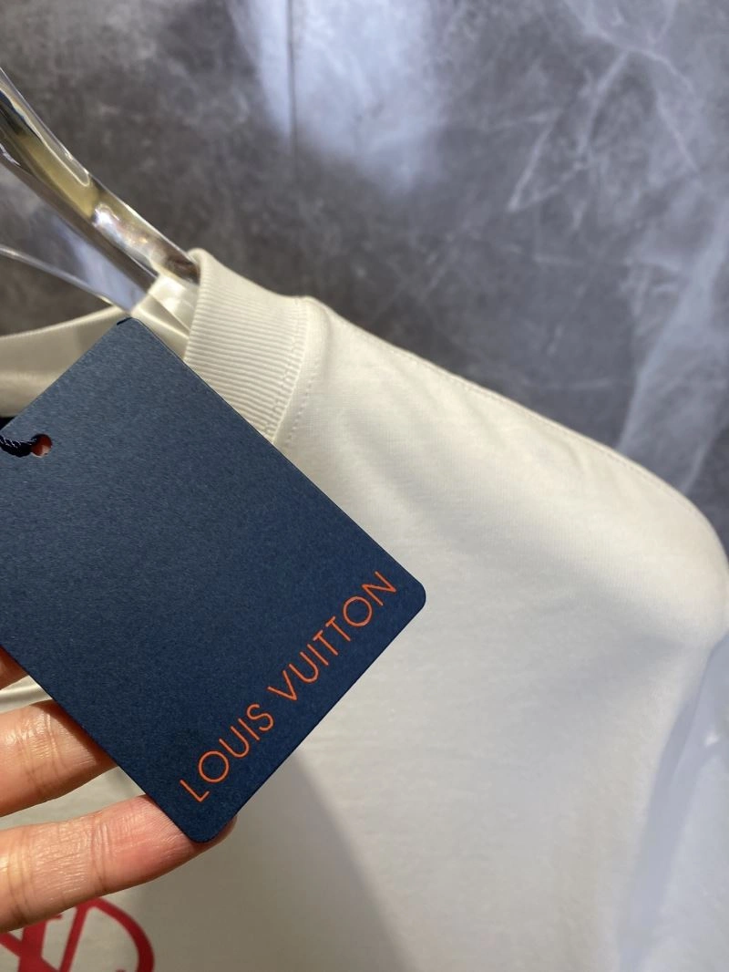 Vibrant Louis Vuitton T-Shirts 132608