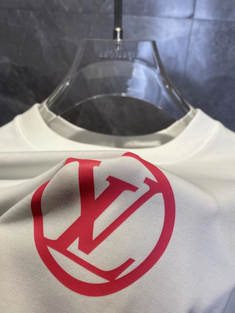 Vibrant Louis Vuitton T-Shirts 132608