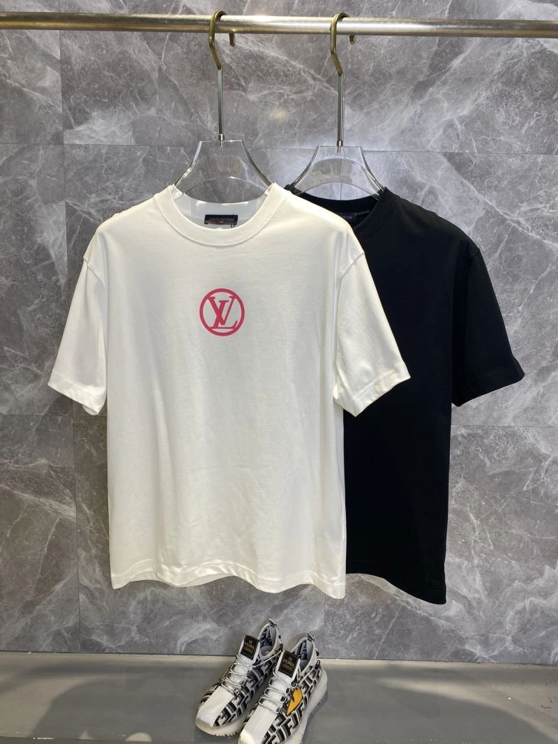 Vibrant Louis Vuitton T-Shirts 132608