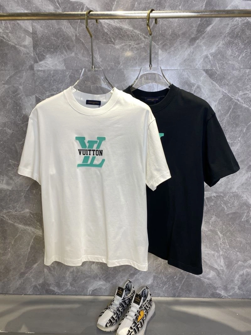 SportInspired Louis Vuitton T-Shirts 132607