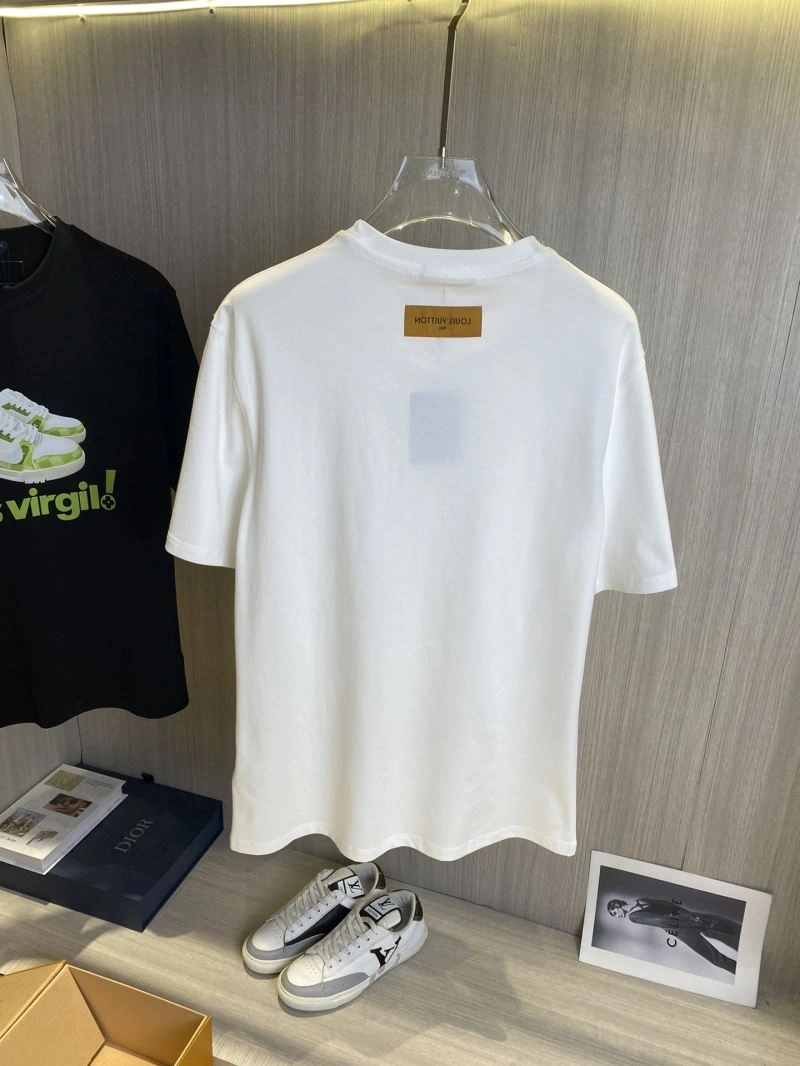Louis Vuitton T-Shirts Breathable 132604
