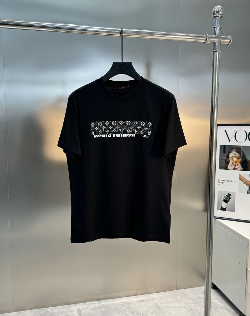 Compact Louis Vuitton T-Shirts 132599