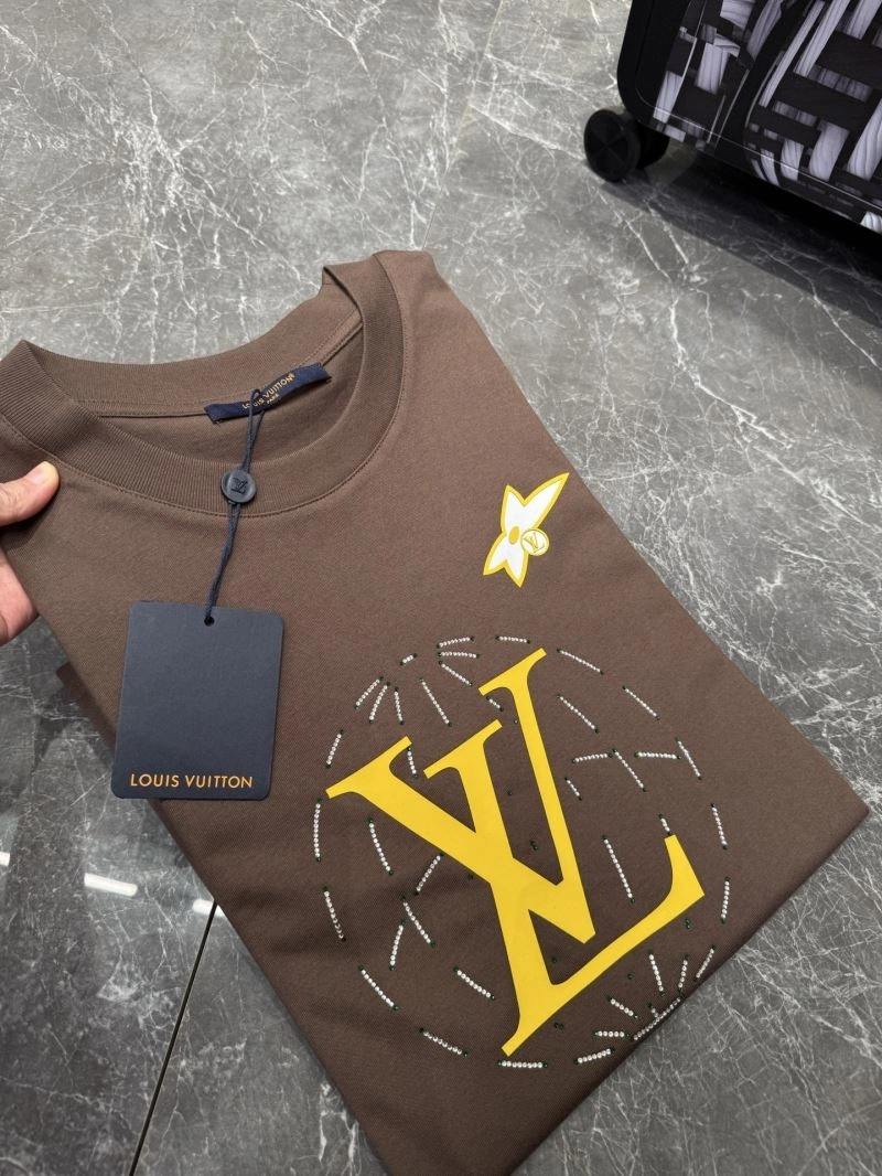 Bold Louis Vuitton T-Shirts 132576