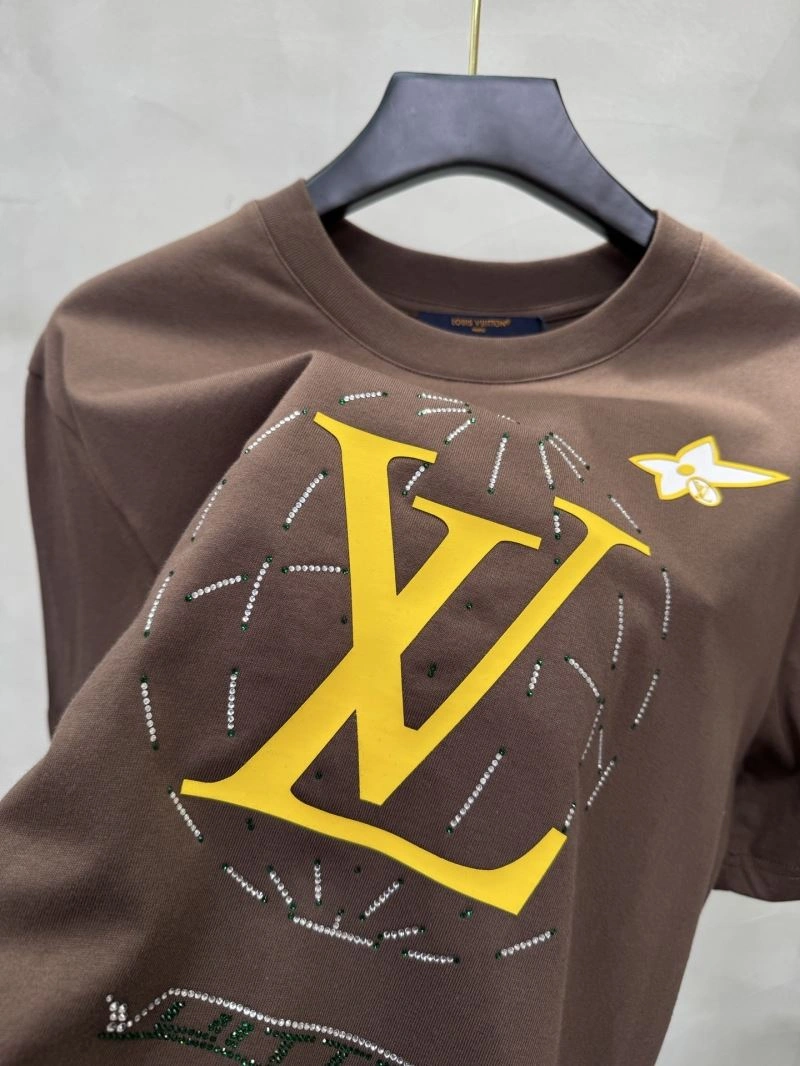 Bold Louis Vuitton T-Shirts 132576