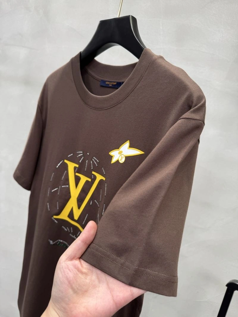 Bold Louis Vuitton T-Shirts 132576