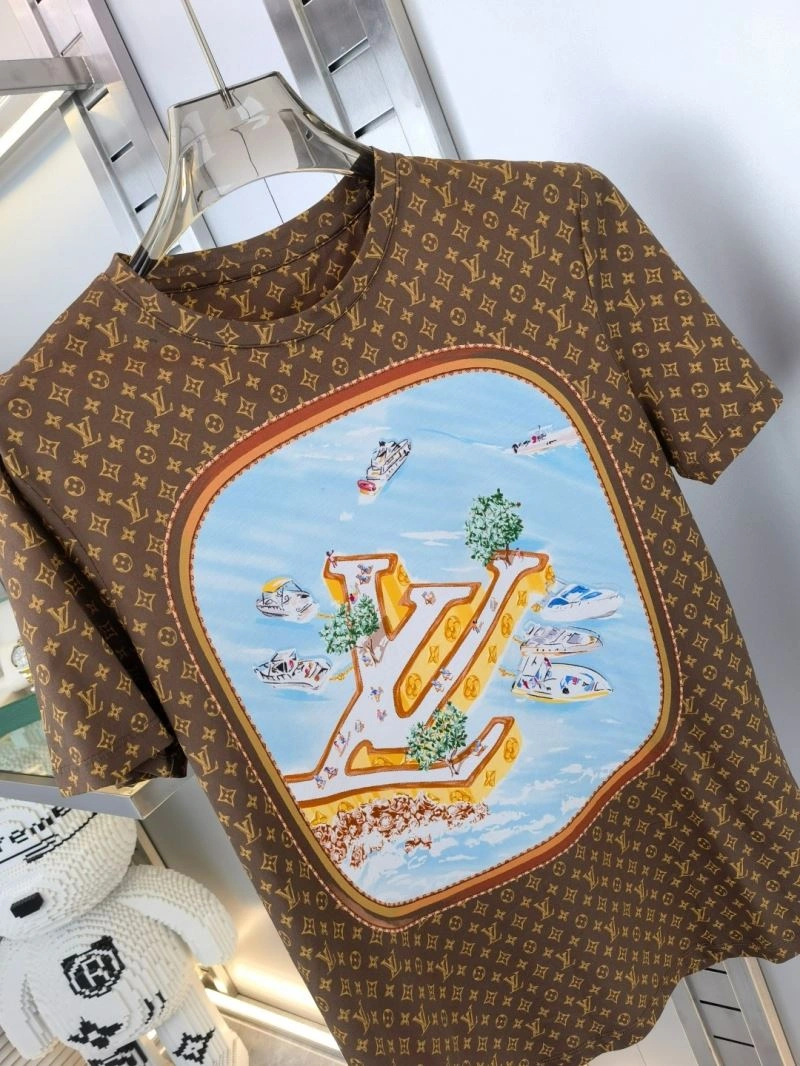 Minimalist Louis Vuitton T-Shirts 132602