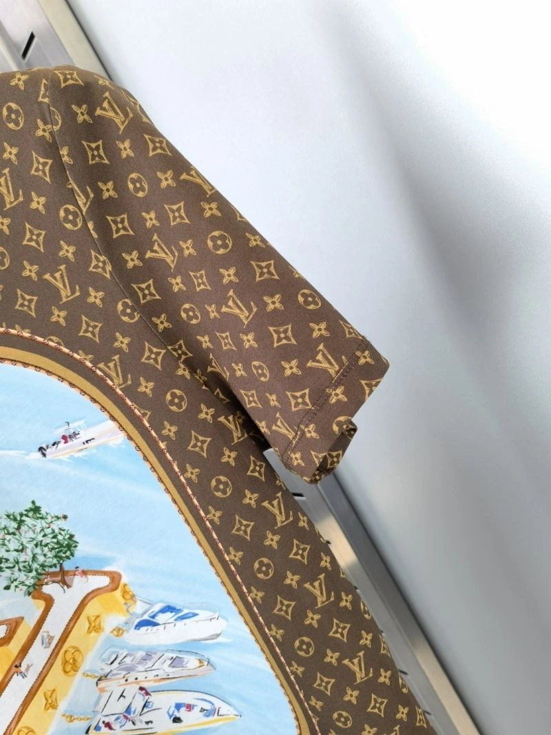 Minimalist Louis Vuitton T-Shirts 132602