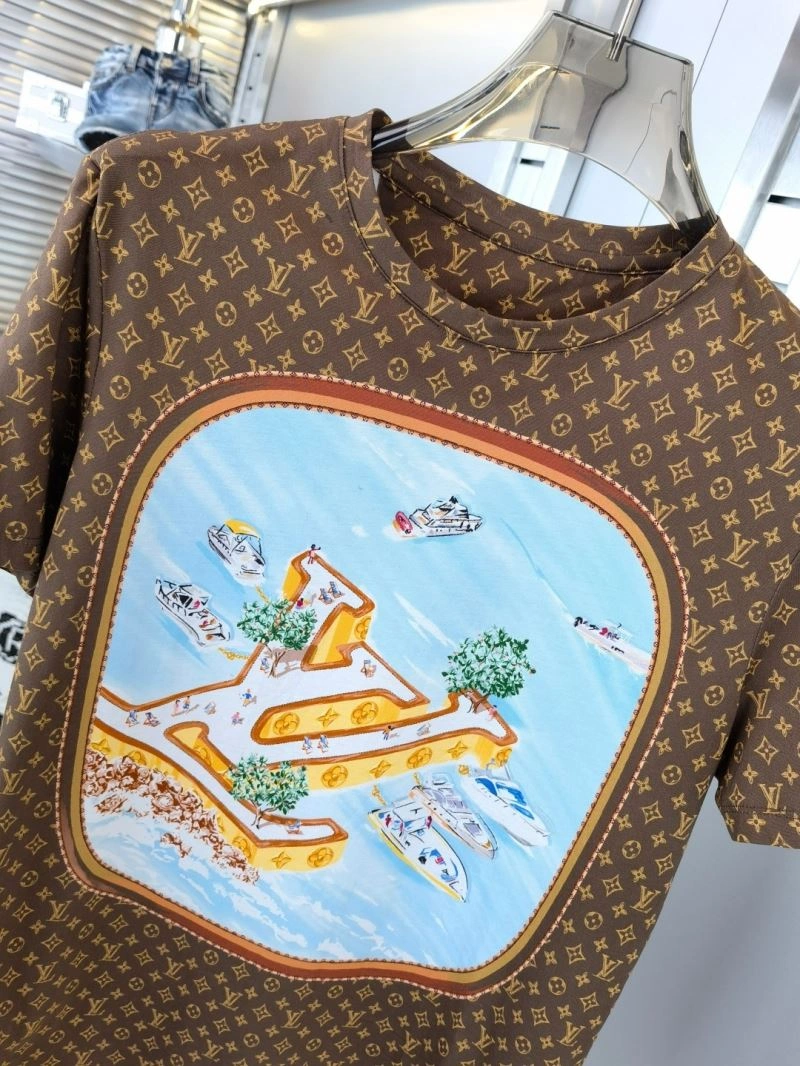 Minimalist Louis Vuitton T-Shirts 132602