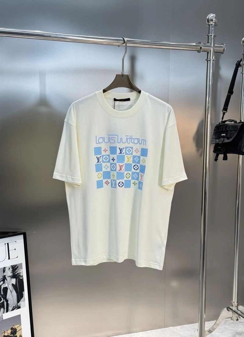 FreshLook Louis Vuitton T-Shirts 132596