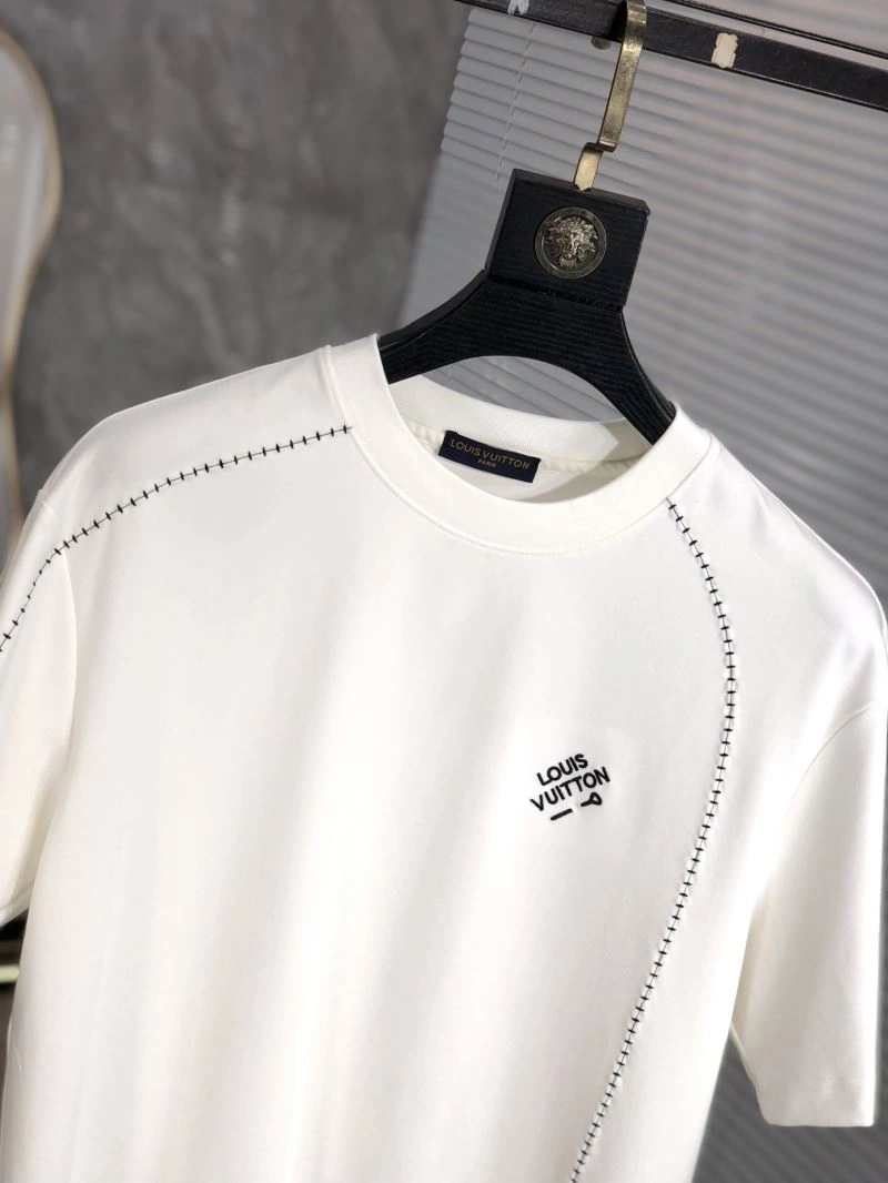 Louis Vuitton T-Shirts WeatherProof 132579