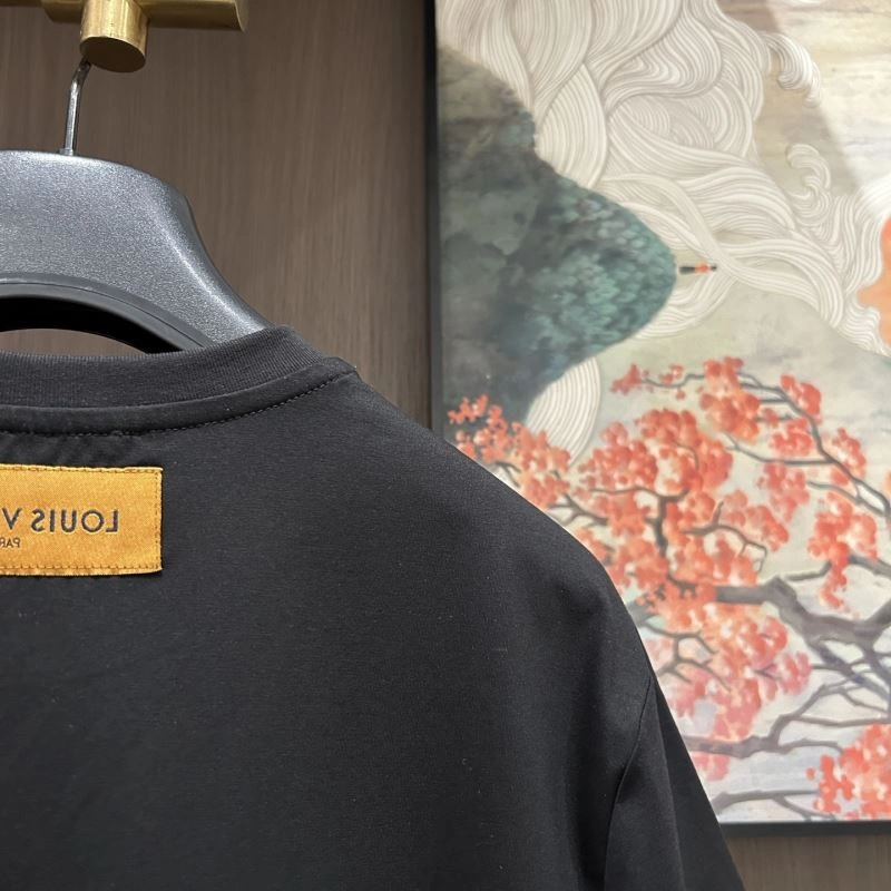 Louis Vuitton T-Shirts Affordable 132569