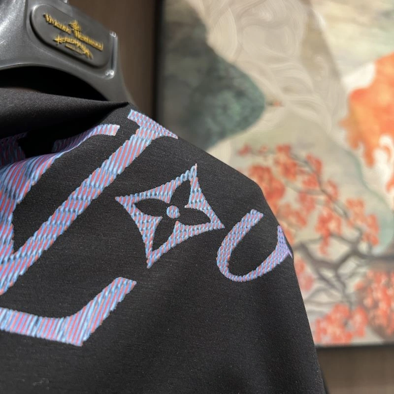 Louis Vuitton T-Shirts Comfortable 132567