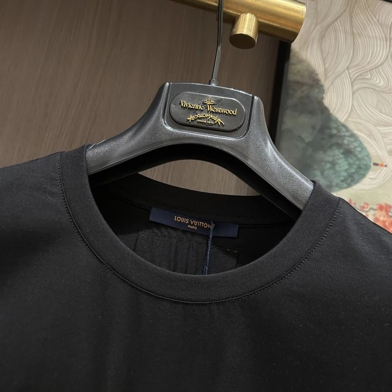 Premium Louis Vuitton T-Shirts 132566