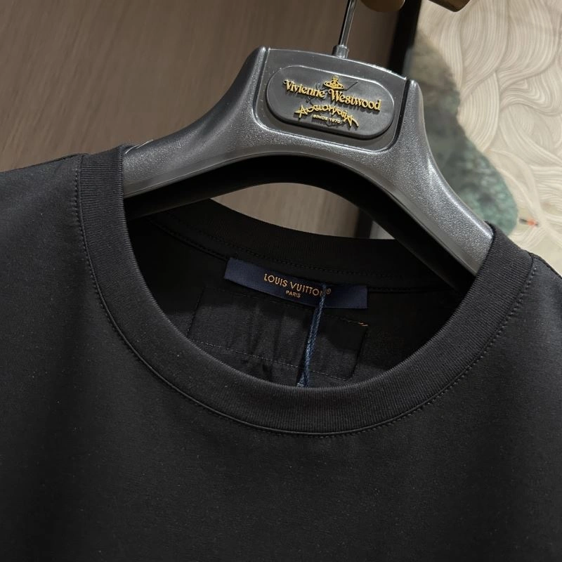 SmoothTexture Louis Vuitton T-Shirts 132564