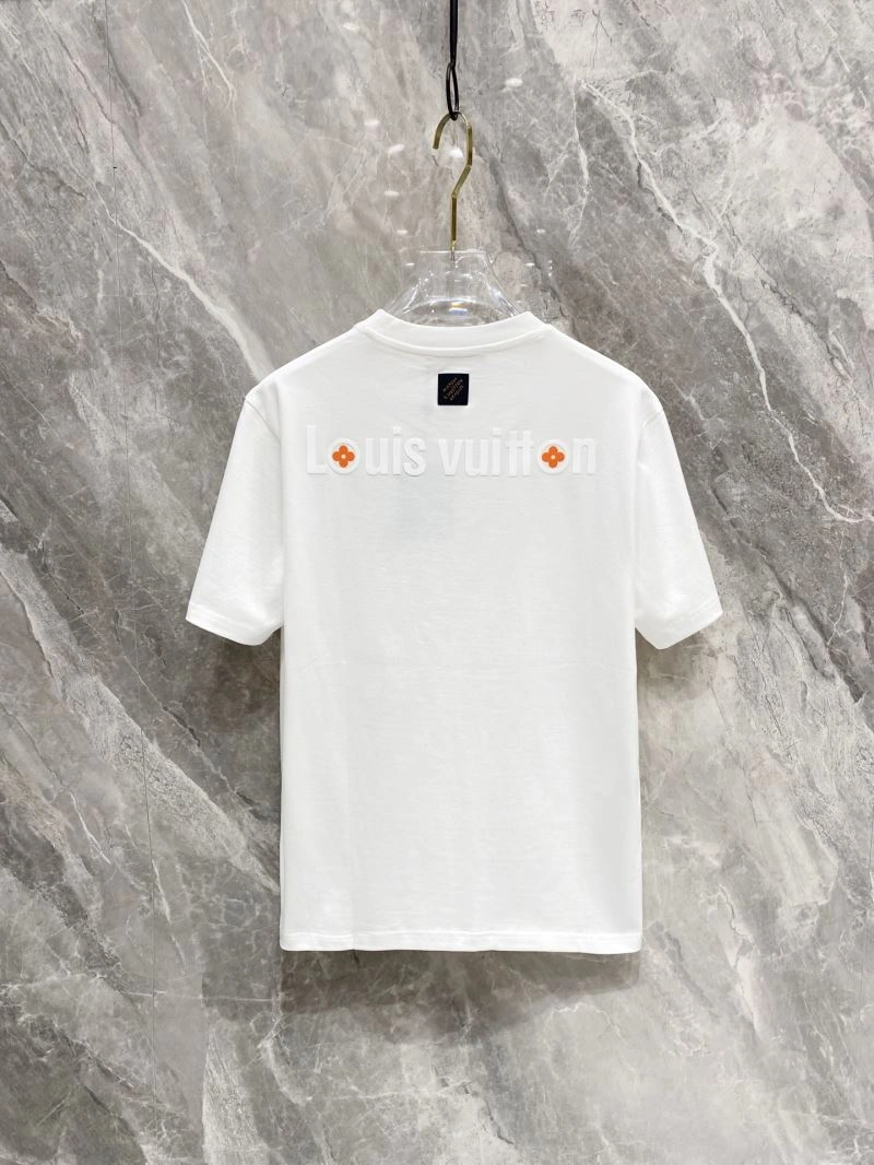 Refined Louis Vuitton T-Shirts 132565