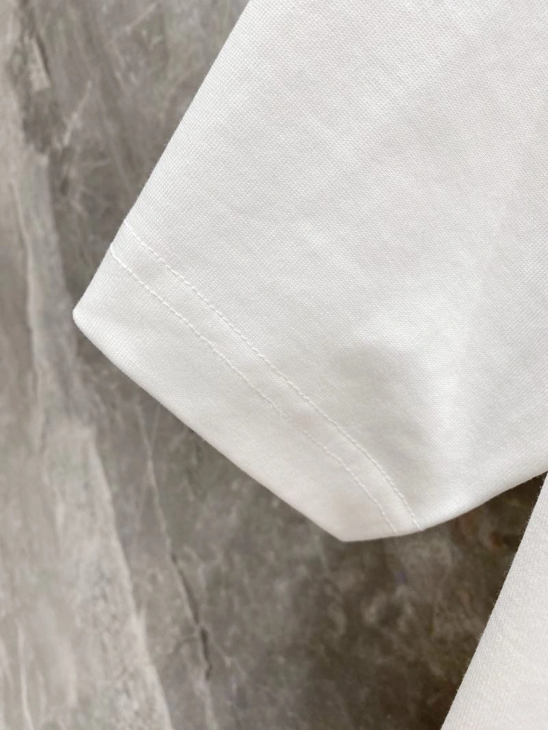 Refined Louis Vuitton T-Shirts 132565