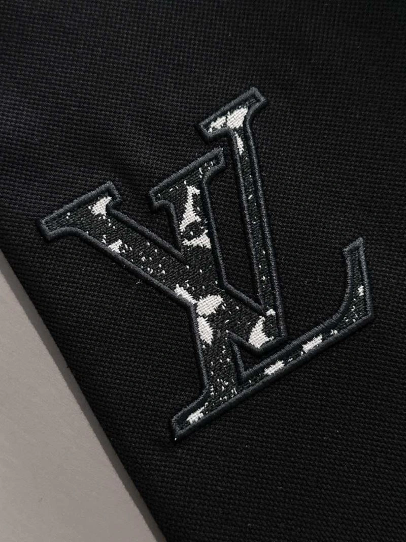 Snug Louis Vuitton T-Shirts 132547