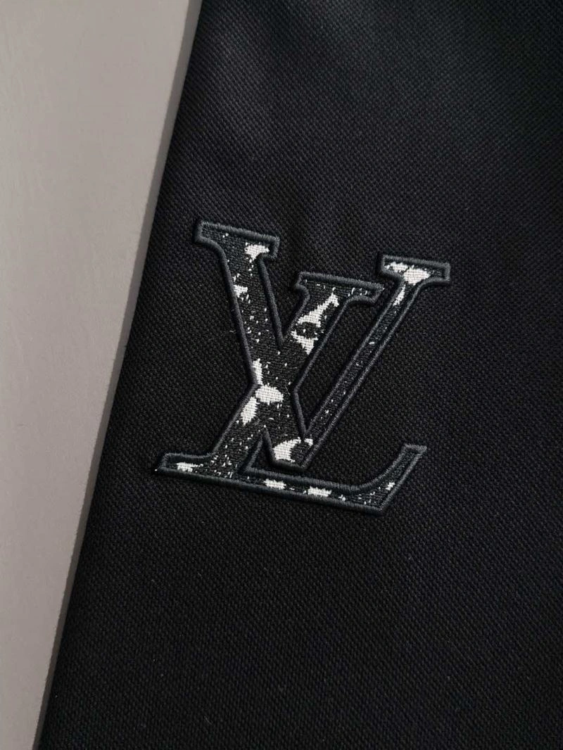 Snug Louis Vuitton T-Shirts 132547